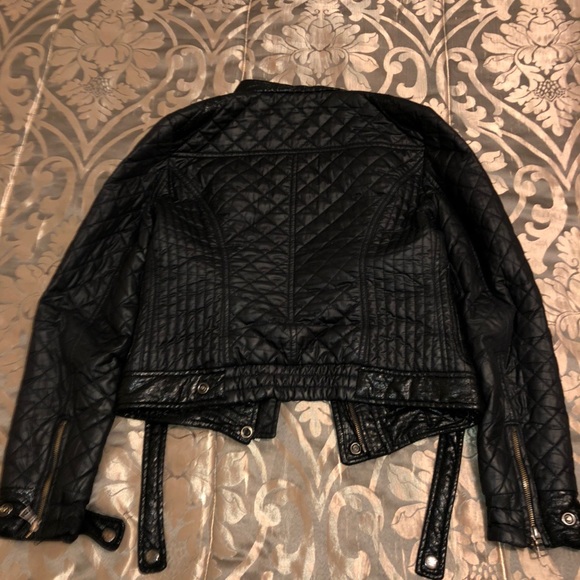 SOLDDD - Picture 2 of 3